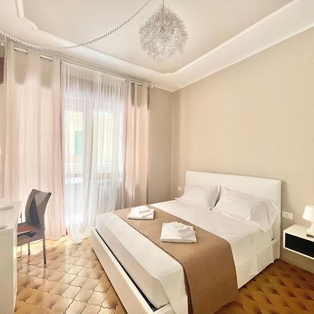 Regina Elena Apartments ペスカーラ エクステリア 写真